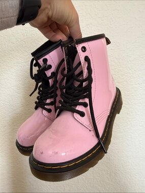 Patent leather little girl 
Doc Martins
Size 13
Normal wear